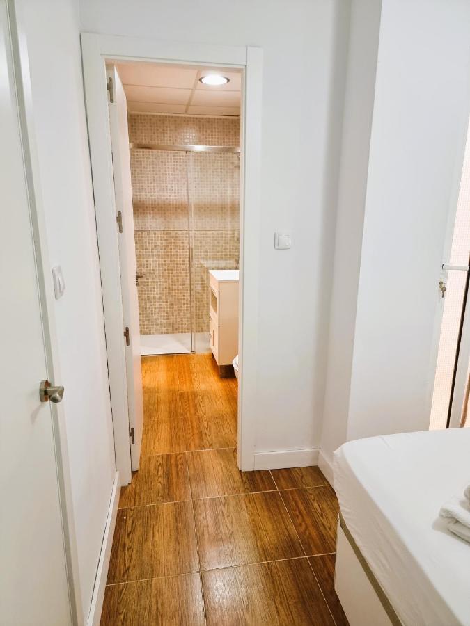 Claudia Tourist Apartment Аліканте Екстер'єр фото