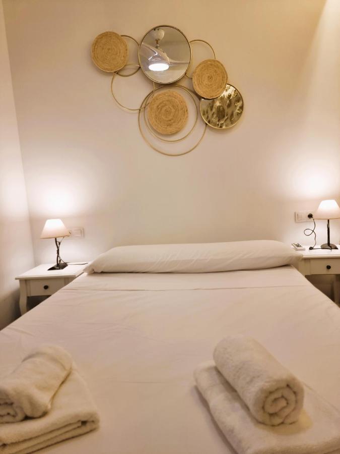 Claudia Tourist Apartment Аліканте Екстер'єр фото