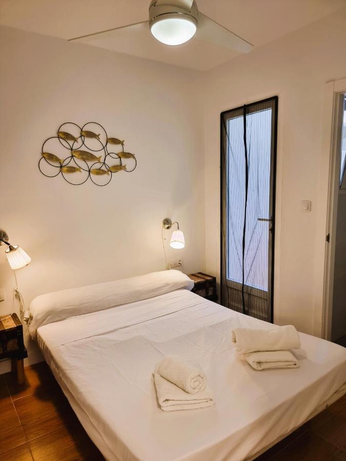 Claudia Tourist Apartment Аліканте Екстер'єр фото