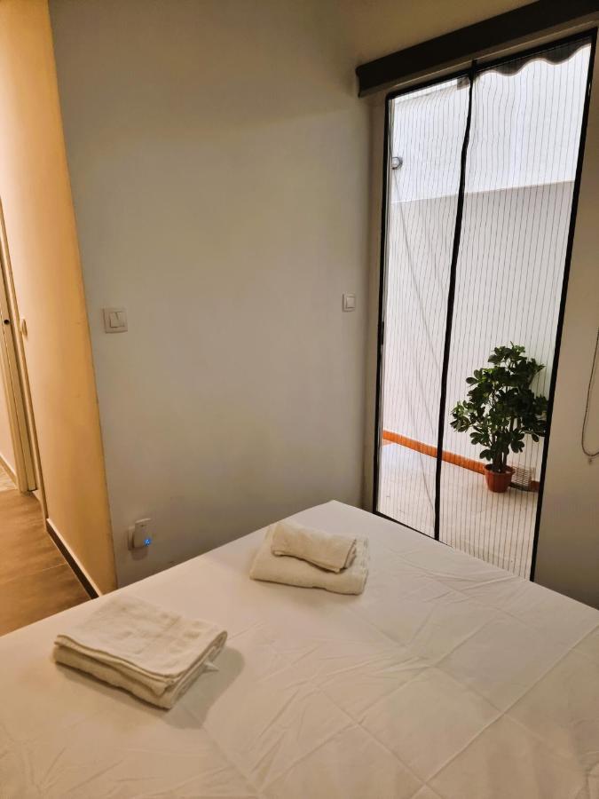 Claudia Tourist Apartment Аліканте Екстер'єр фото