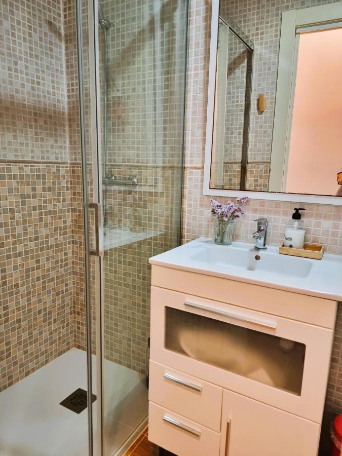 Claudia Tourist Apartment Аліканте Екстер'єр фото