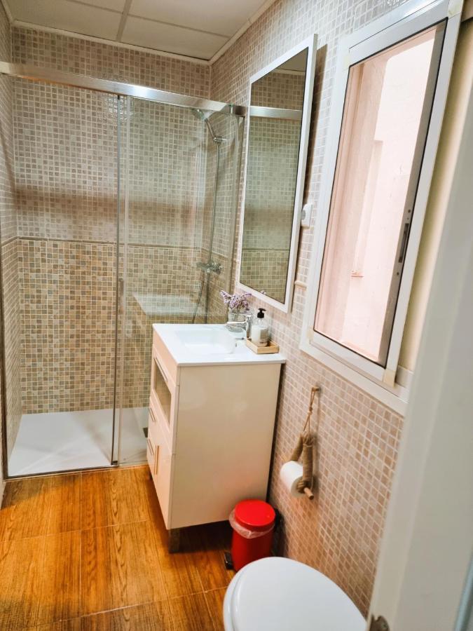 Claudia Tourist Apartment Аліканте Екстер'єр фото